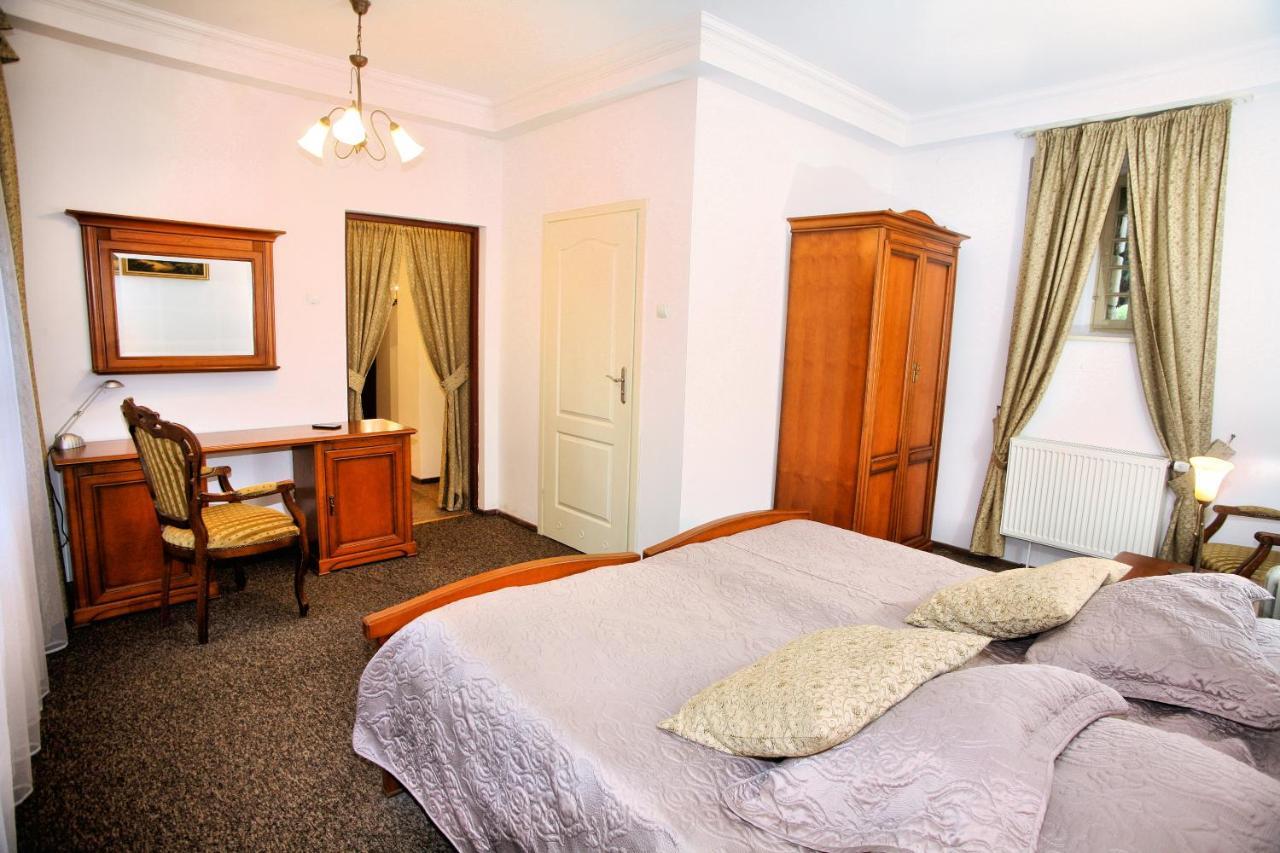 Hotel Przy Oślej Bramie - Zamek Książ Wałbrzych Zewnętrze zdjęcie
