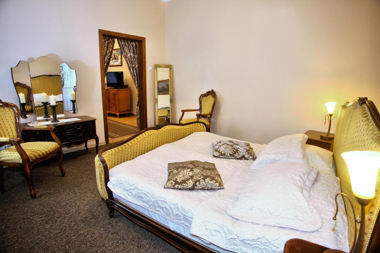 Hotel Przy Oślej Bramie - Zamek Książ Wałbrzych Zewnętrze zdjęcie